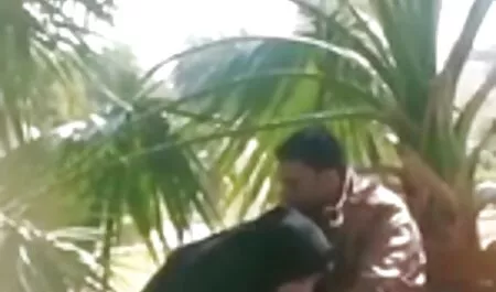 किरा निकोल सोफे पर कठिन गड़बड़ सेक्स की मूवी हिंदी में हो जाता है