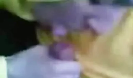 लड़की सेक्स के साथ योनि वीडियो सेक्सी हिंदी मूवी को प्रशिक्षित करती है