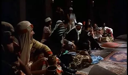 दो पतली समलैंगिक लड़कियों ने उत्सुकता से सेक्सी मूवी सेक्सी मूवी हिंदी में सोफे पर एक आदमी को गड़बड़ कर दिया