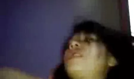 हॉर्नी बॉस सचिव को मुंह और हिंदी मूवी वीडियो सेक्सी चूत में चोदता है