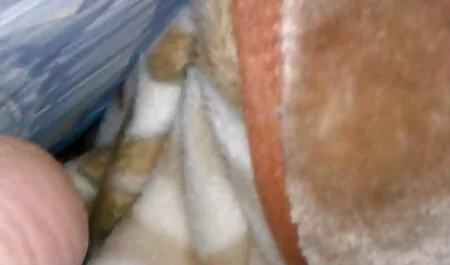 बेबे अपने प्रेमी के डिक सेक्सी मूवी पिक्चर का हस्तमैथुन करती है