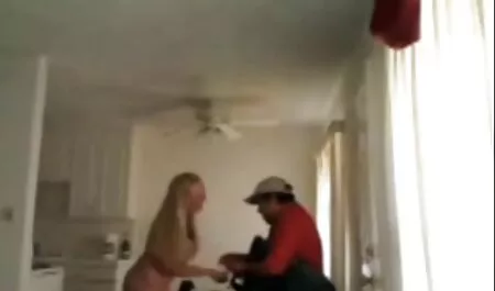लड़का न केवल अपनी प्रेमिका से एक उपहार के रूप में एक blowjob स्वीकार करता है, बल्कि उसे वीडियो सेक्सी पिक्चर हिंदी वीडियो मूवी कैमरे पर शूट करने का प्रबंधन भी करता है