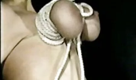 तना हुआ सेक्सी गोरा उसकी चूत हिंदी मूवी वीडियो सेक्सी को सहलाता है