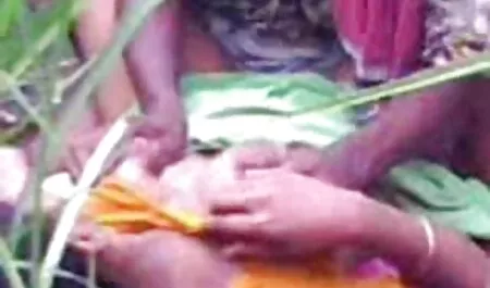 गोरा एक काले आदमी के साथ पहली बार गड़बड़ हो जाता है हिंदी सेक्सी मूवी चलने वाली
